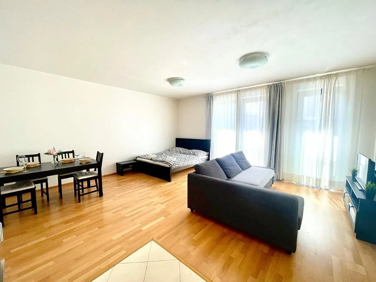 Garden Park Apartment+ Prague